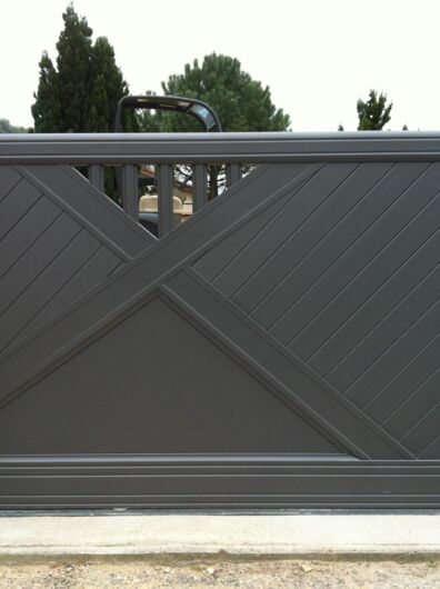 Portail coulissant aluminium